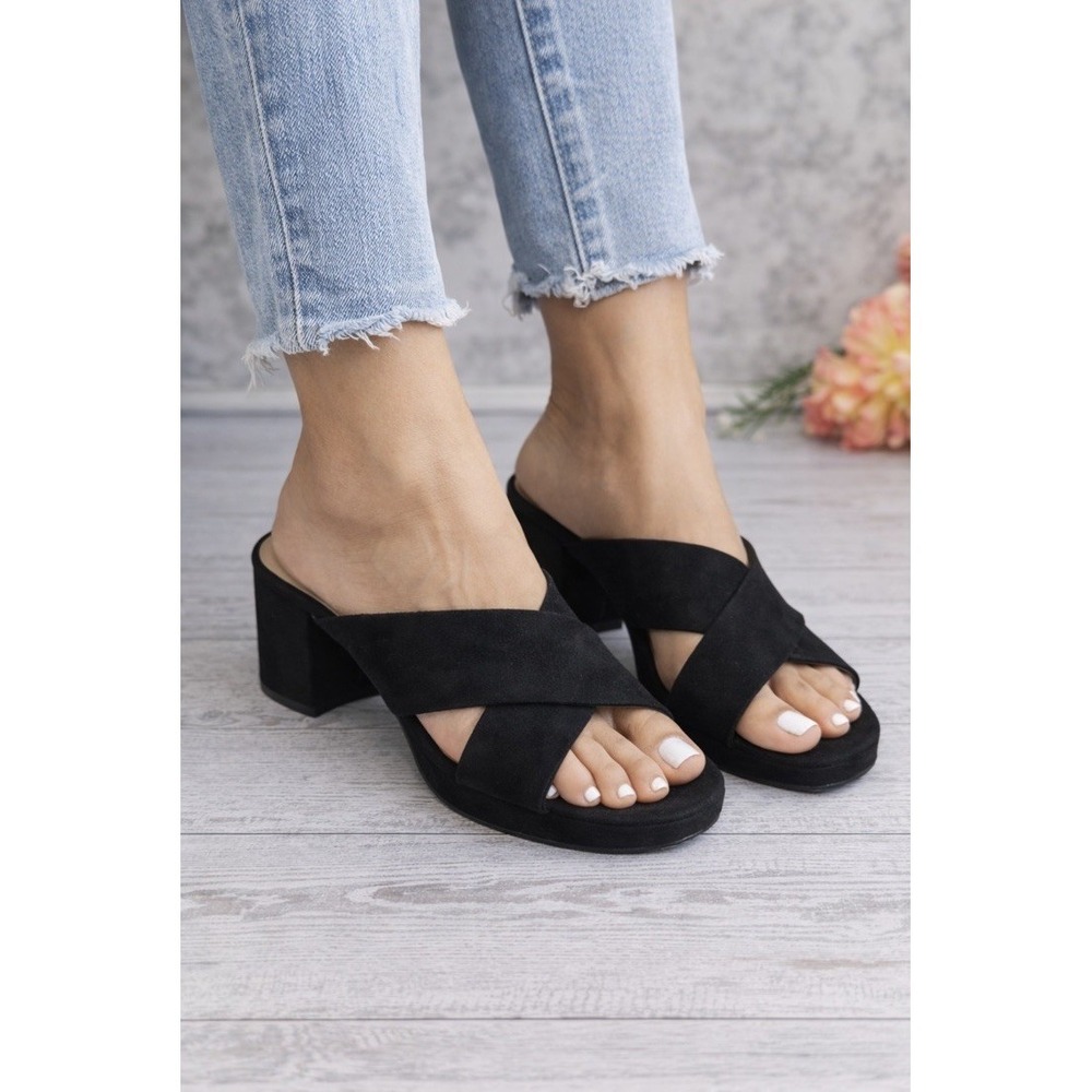 CL by Laundry Kismet Black Suede Platform Slide Sandals Women 7.5 Unworn Classy